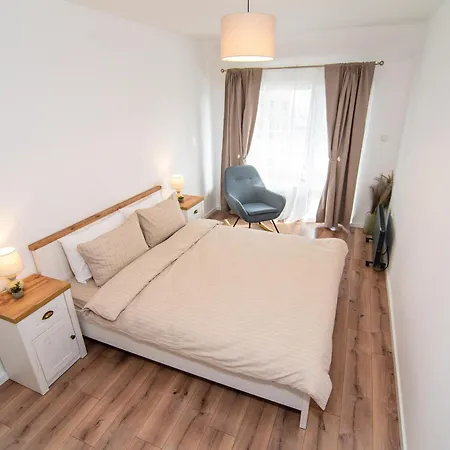 Alex's Sunny Place Апартамент *