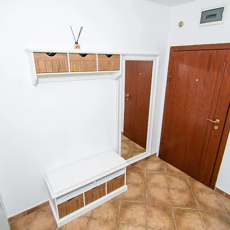 Апартамент Alex's Sunny Place *