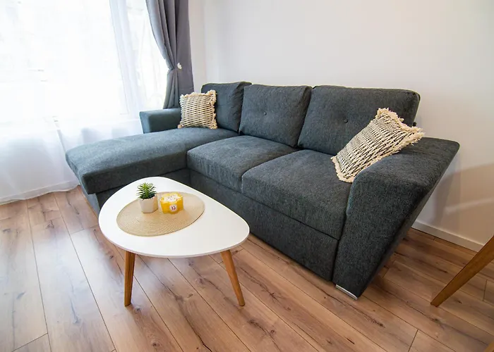 Alex's Sunny Place Apartament *